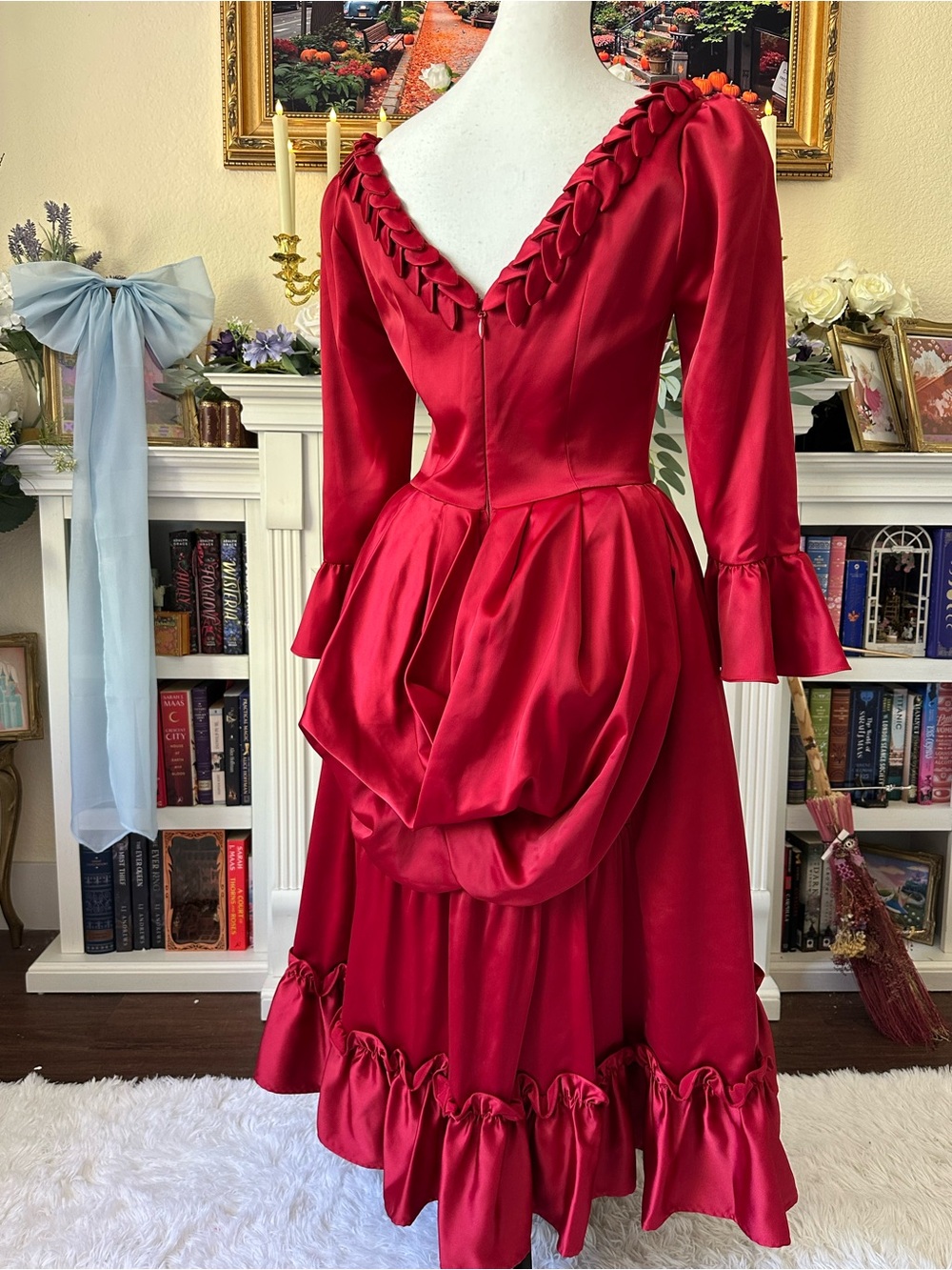 BRAM STOKER'S DRACULA X LA FEMME EN NOIR Mina Dress - Picture 10 of 11